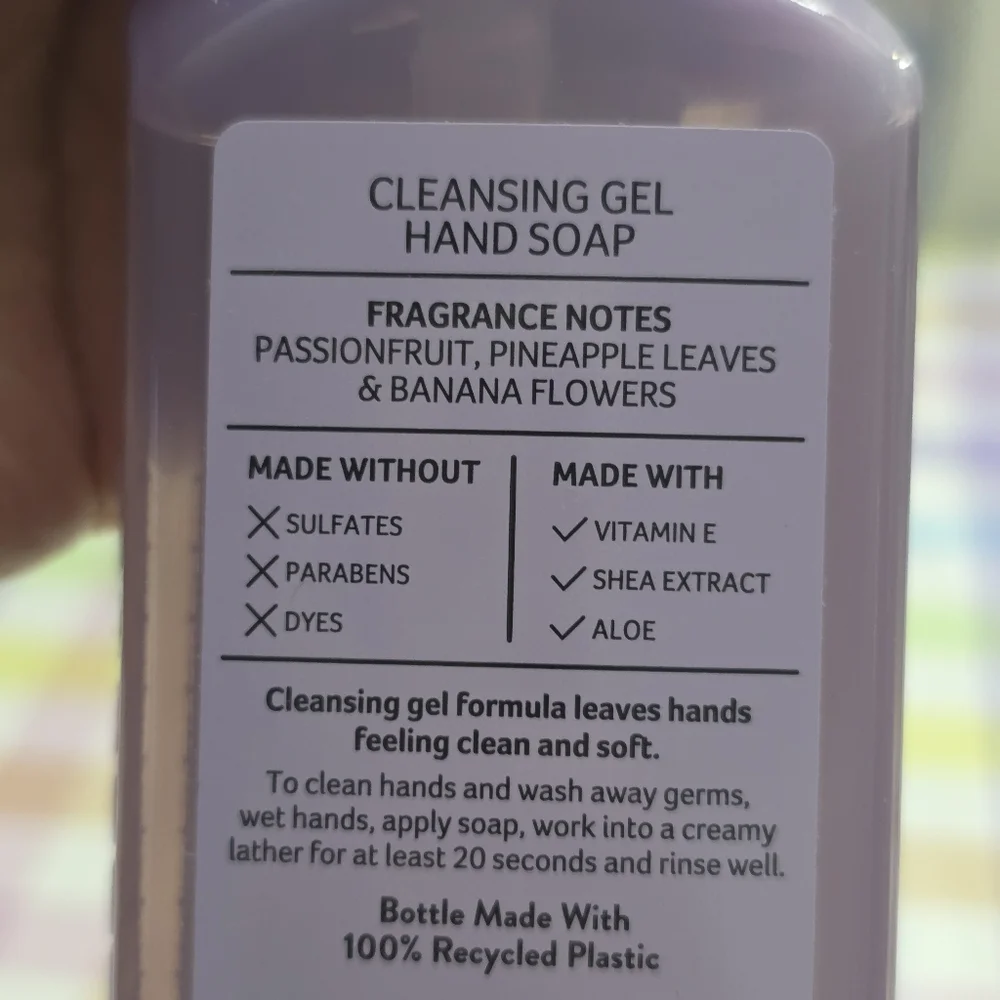 Bath & Body Works Passionfruit & Banana Flower Cleansing Gel Hand Soap 8oz NEW